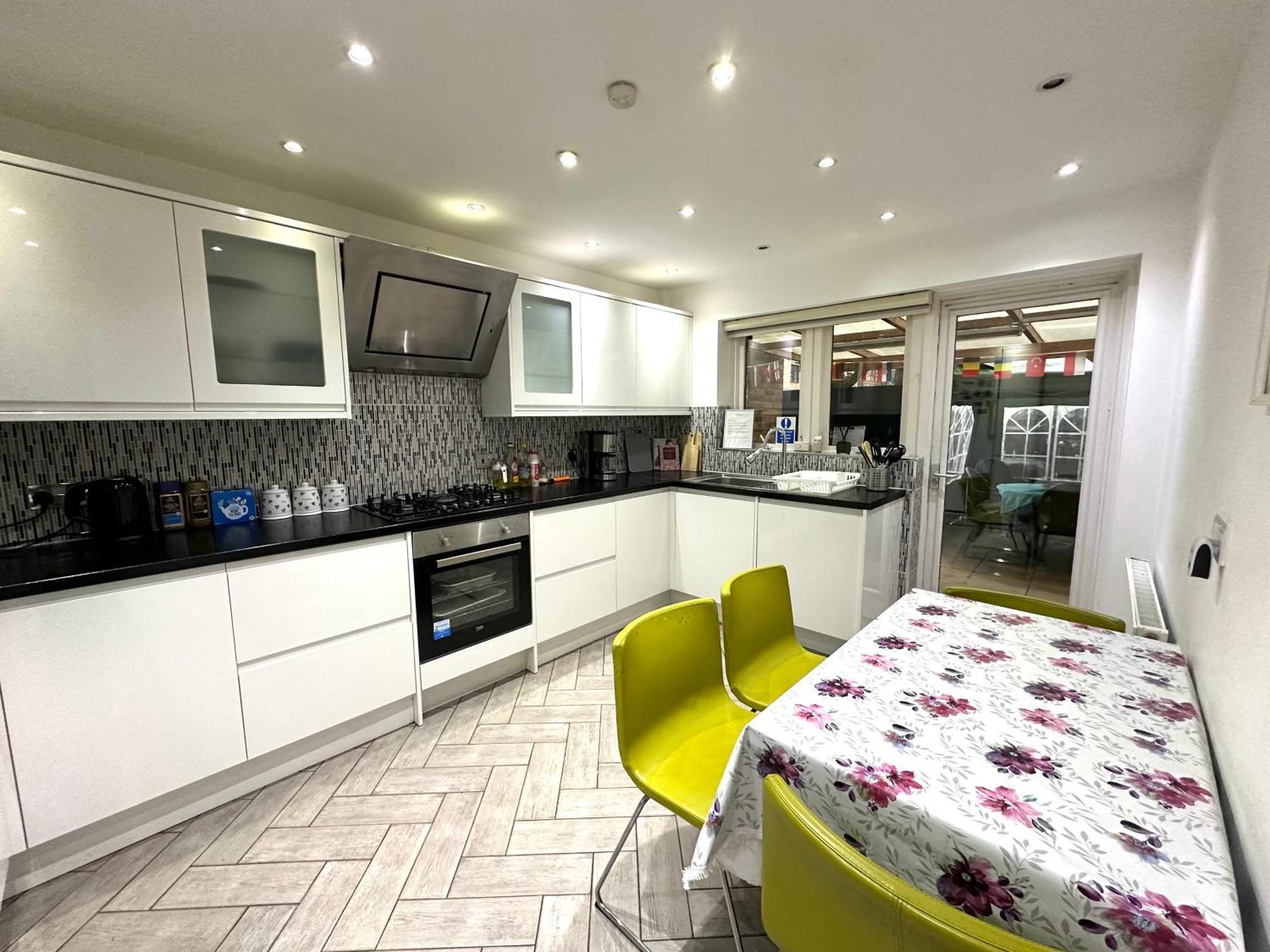 Comfortable Near Of London